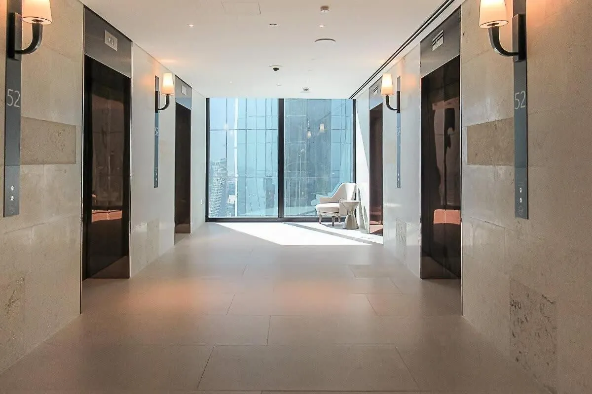 Frank Porter - The Address Jbr Dubai Apartment