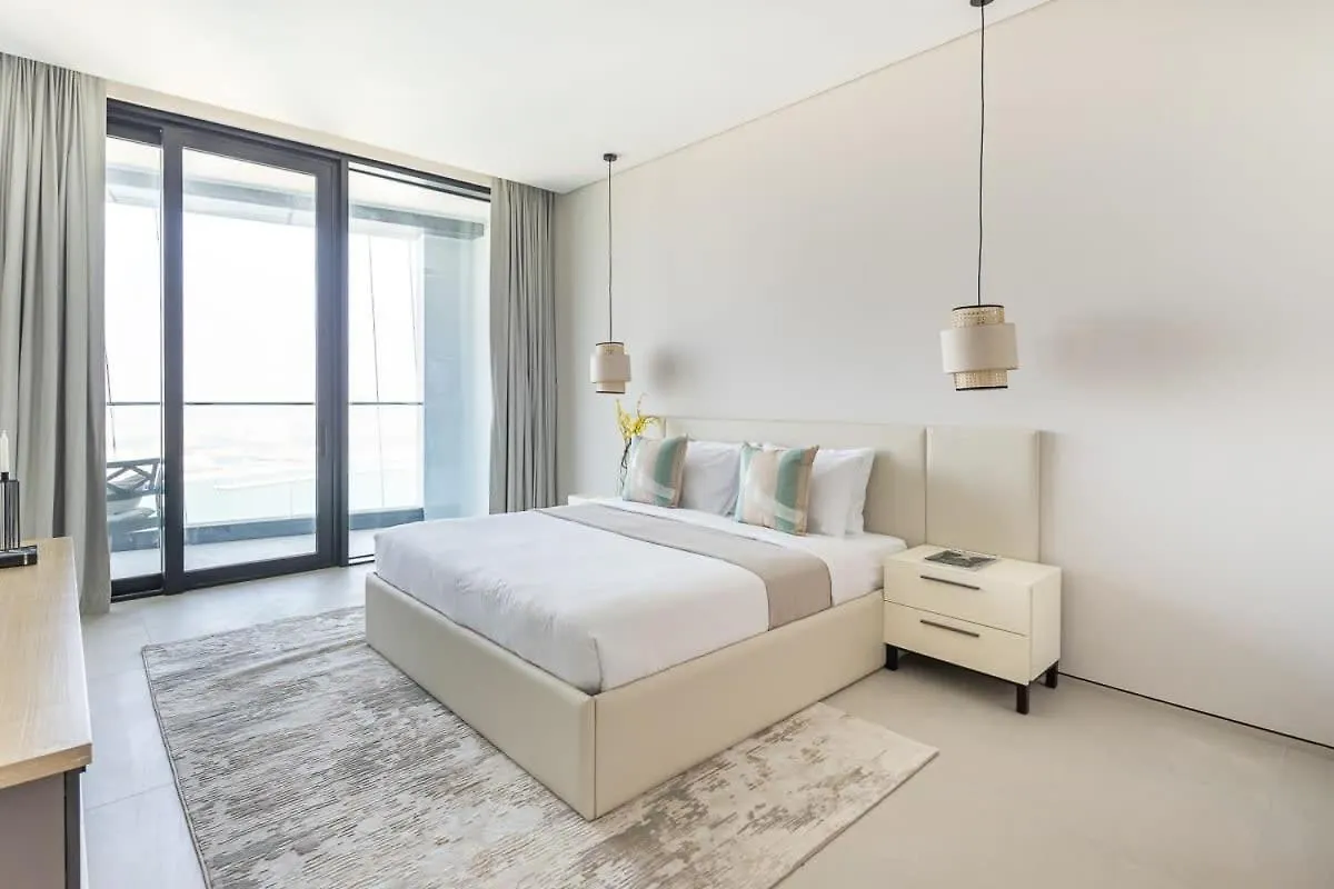 Frank Porter - The Address Jbr Dubai 0*,